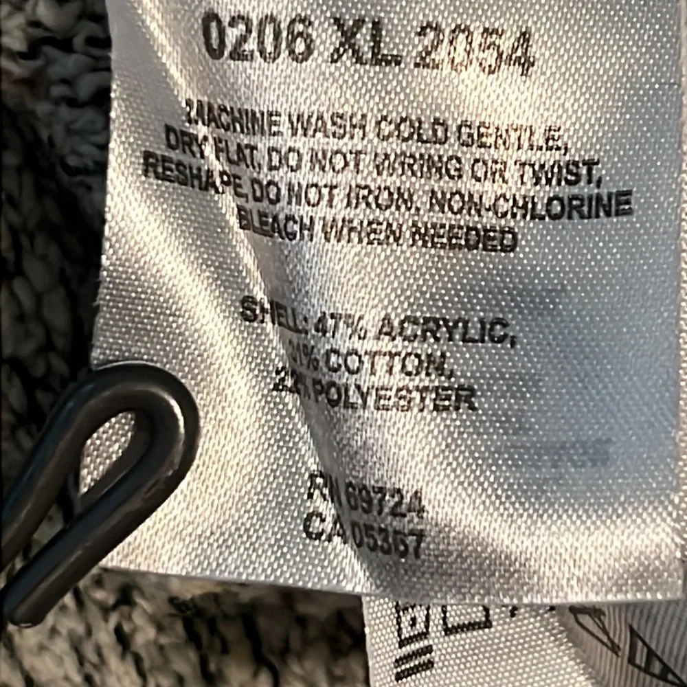 COLUMBIA Pullover Sweater - Picture 8 of 8